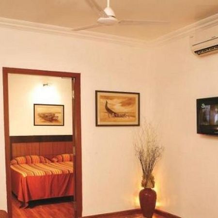 Hotel Hill View Kochi Exterior photo