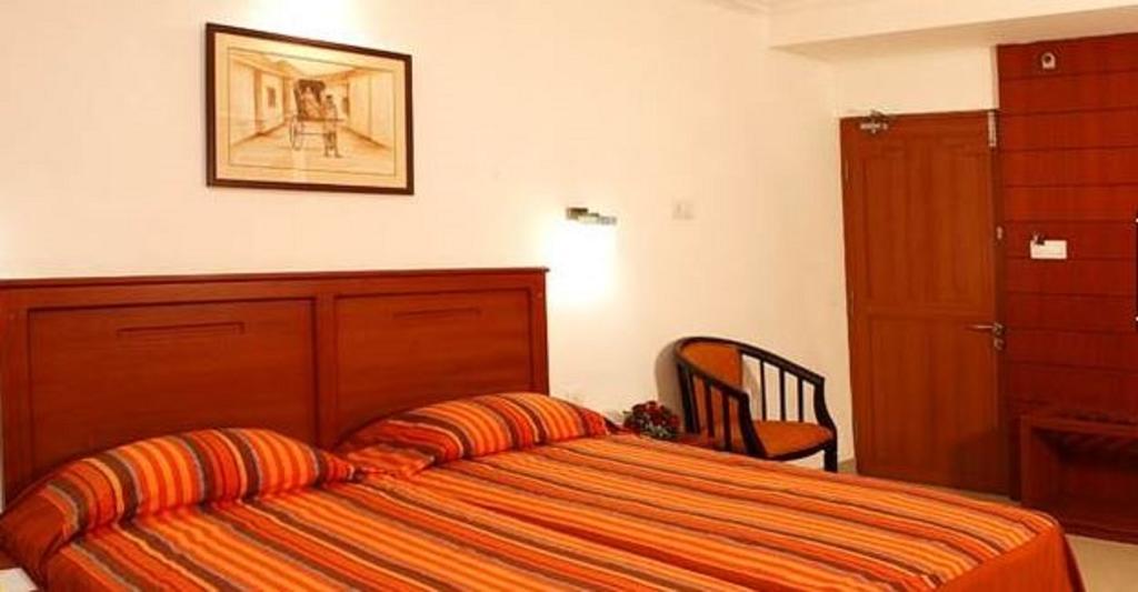 Hotel Hill View Kochi Exterior photo